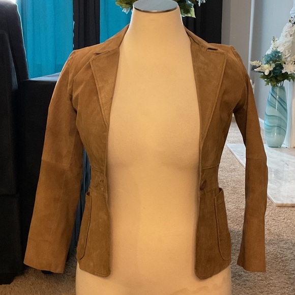 Marcelle Renee Leather Jackets & Blazers - Women's Suede Fitted Blazer Jacket - Camel
